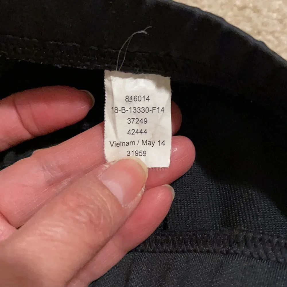 REI Youth Black Base Layer Bottoms/Pants. Size Medium (10/12).